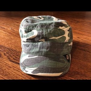 Goorin Bros short billed cap